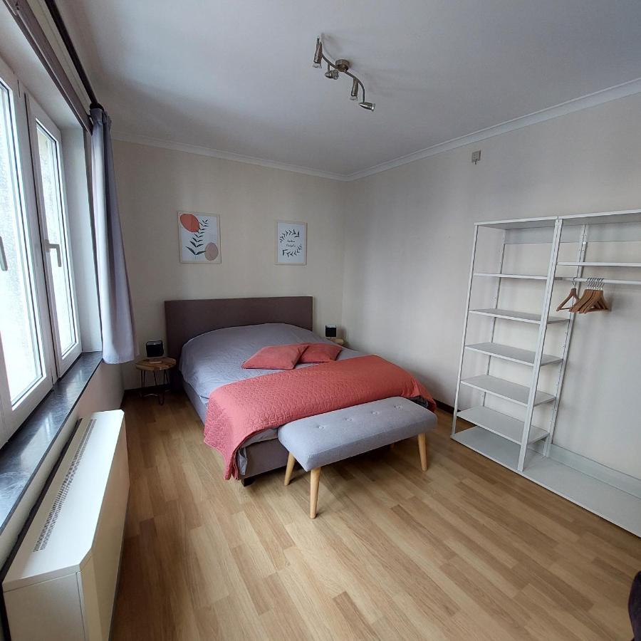 Le Berceau Des Croisades Apartment Буйон Екстериор снимка